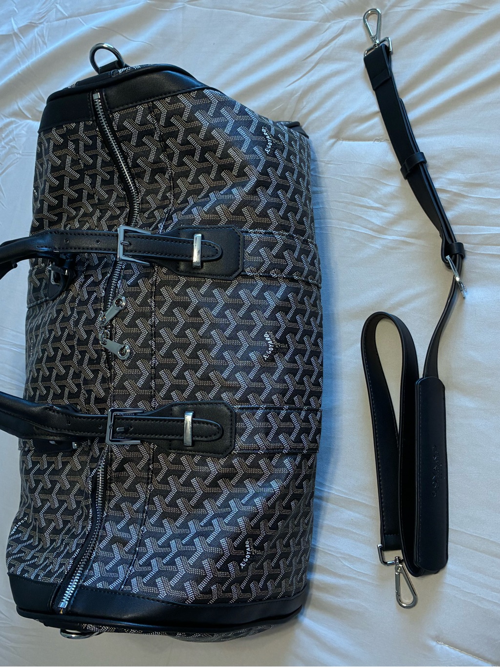 Gourmet Men's Black And Grey Bag